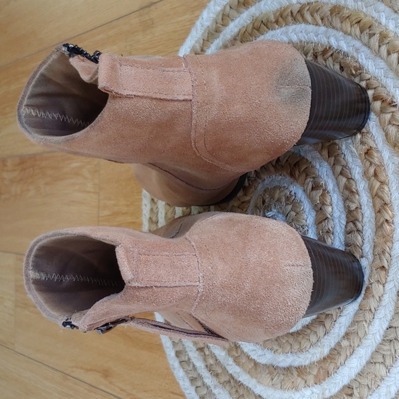 Sam & Libby Camel Tan Suede Ankle Booties Women's size 10 - Picture 6 of 12